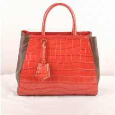 Fendi 2jours Tasche aus rotem Krokodilleder mit dunkelbraunem Ferrari-Leder, mittelgroß Fendi 2jours Tasche aus rotem Krokodilleder mit dunkelbraunem Ferrari-Leder, mittelgroß