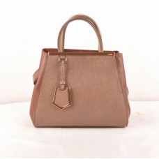 Fendi 2jours Kleine Tasche aus dunkelbraunem Leder mit gekreuzten Adern und Ferrari-Muster Fendi 2jours Kleine Tasche aus dunkelbraunem Leder mit gekreuzten Adern und Ferrari-Muster