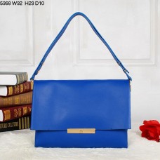 Celine Blade Flap Schultertasche aus Kalbsleder, Blau, 5368