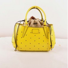 Fendi B Fab Gelbe Ferrari Ledertasche mit Perforation, mittelgroß, Henkeltasche
