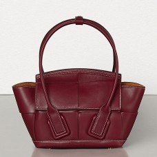 Bottega Veneta Mini Arco 29 Tasche aus bordeauxrotem Kalbsleder Bottega Veneta Mini Arco 29 Tasche aus bordeauxrotem Kalbsleder