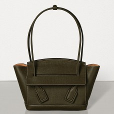 Bottega Veneta Arco 33 Tasche aus khakifarbenem genarbtem Kalbsleder
