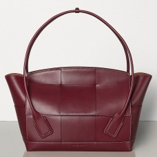 Bottega Veneta Arco 56 Tasche aus bordeauxrotem französischem Kalbsleder Bottega Veneta Arco 56 Tasche aus bordeauxrotem französischem Kalbsleder