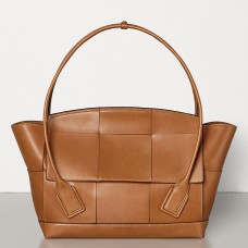 Bottega Veneta Arco 56 Tasche aus hellbraunem französischem Kalbsleder Bottega Veneta Arco 56 Tasche aus hellbraunem französischem Kalbsleder