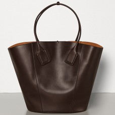 Bottega Veneta Medium Basket Tote aus schokoladenbraunem Kalbsleder Bottega Veneta Medium Basket Tote aus schokoladenbraunem Kalbsleder