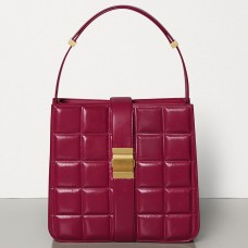 Gepolsterte Marie-Tasche von Bottega Veneta aus Amaranto-Papierkalb Gepolsterte Marie-Tasche von Bottega Veneta aus Amaranto-Papierkalb