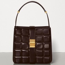 Gepolsterte Marie-Tasche von Bottega Veneta aus Fondente-Papierkalb Gepolsterte Marie-Tasche von Bottega Veneta aus Fondente-Papierkalb