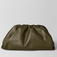 Bottega Veneta The Pouch Clutch aus senffarbenem Kalbsleder Bottega Veneta The Pouch Clutch aus senffarbenem Kalbsleder
