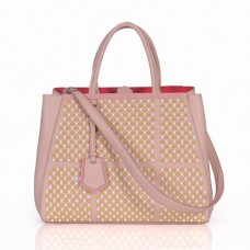 Fendi 2Jours Tasche aus pinkfarbenem Ferrari-Leder mit Clinch-Verschluss Fendi 2Jours Tasche aus pinkfarbenem Ferrari-Leder mit Clinch-Verschluss