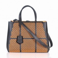 Fendi 2Jours Tasche aus gelbem Ferrari-Leder mit Clinch-Bolt-Verschluss Fendi 2Jours Tasche aus gelbem Ferrari-Leder mit Clinch-Bolt-Verschluss