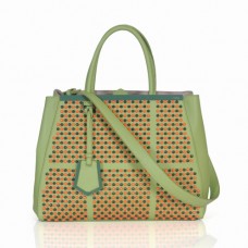 Fendi 2Jours Tasche aus grünem Ferrari-Leder mit Clinch-Schraubverschluss Fendi 2Jours Tasche aus grünem Ferrari-Leder mit Clinch-Schraubverschluss