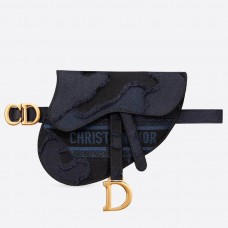 Dior Satteltasche Gürteltasche aus blauem Camouflage-Canvas Dior Satteltasche Gürteltasche aus blauem Camouflage-Canvas