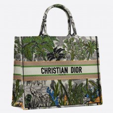 Dior Book Tragetasche aus grünem Toile De Jouy Tropicalia Dior Book Tragetasche aus grünem Toile De Jouy Tropicalia