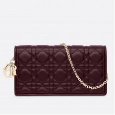 Dior Lady Dior Clutch mit Kette aus bordeauxrotem Lammleder Dior Lady Dior Clutch mit Kette aus bordeauxrotem Lammleder