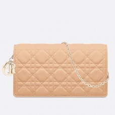 Dior Lady Dior Clutch mit Kette aus nudefarbenem Lammleder Dior Lady Dior Clutch mit Kette aus nudefarbenem Lammleder