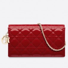 Dior Lady Dior Clutch mit Kette aus rotem Lackkalbsleder Dior Lady Dior Clutch mit Kette aus rotem Lackkalbsleder