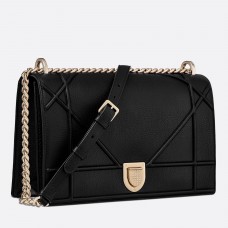 Dior Diorama Klappentasche aus schwarzem genarbtem Kalbsleder Dior Diorama Klappentasche aus schwarzem genarbtem Kalbsleder