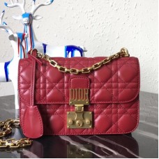 Dior kleine Dioraddict Klappentasche aus rotem Lammleder Dior kleine Dioraddict Klappentasche aus rotem Lammleder