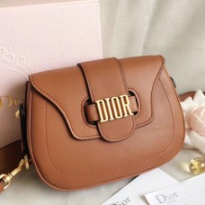 Dior D-Fence Satteltasche aus braunem Kalbsleder Dior D-Fence Satteltasche aus braunem Kalbsleder