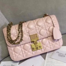 Dior Dioraddict Klappentasche aus rosa Lammleder Dior Dioraddict Klappentasche aus rosa Lammleder