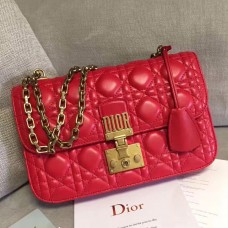 Dior Dioraddict Klappentasche aus rotem Lammleder Dior Dioraddict Klappentasche aus rotem Lammleder
