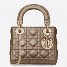 Dior Lady Dior Mini Chain Bag aus goldfarbenem Metallic-Kalbsleder