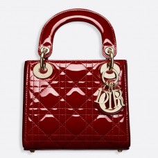 Dior Mini Lady Dior Tasche aus rotem Lackleder mit Kette Dior Mini Lady Dior Tasche aus rotem Lackleder mit Kette