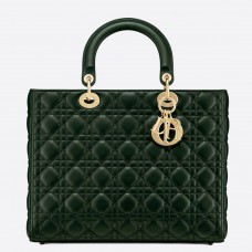 Große Lady Dior Tasche von Dior aus grünem Cannage-Lammleder Große Lady Dior Tasche von Dior aus grünem Cannage-Lammleder