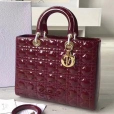 Große Lady Dior Tasche von Dior aus bordeauxrotem Lackleder