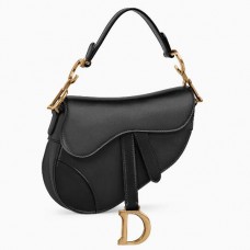 Dior Mini Saddle Bag aus schwarzem Kalbsleder Dior Mini Saddle Bag aus schwarzem Kalbsleder
