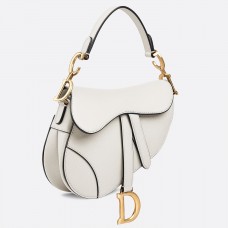 Dior Mini Saddle Bag aus weißem genarbtem Kalbsleder Dior Mini Saddle Bag aus weißem genarbtem Kalbsleder
