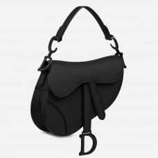 Dior Mini Saddle Bag aus schwarzem, ultramattem Leder Dior Mini Saddle Bag aus schwarzem, ultramattem Leder