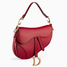 Dior Satteltasche aus rotem Kalbsleder Dior Satteltasche aus rotem Kalbsleder