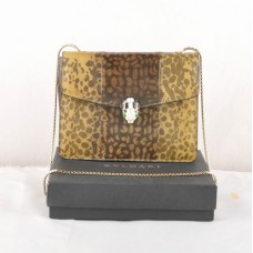 Bvlgari Serpenti Schultertasche aus Schlangenleder, Aprikose 605 Bvlgari Serpenti Schultertasche aus Schlangenleder, Aprikose 605