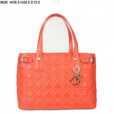 Dior Panarea Medium Schultertasche aus orangefarbenem Lammleder (goldene Beschläge) 9625